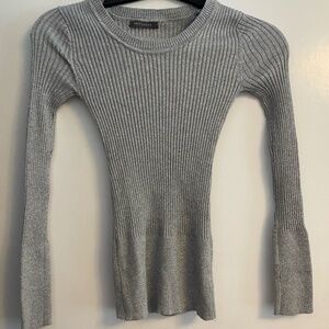 Suzy Shier Silver Ribbed Shimmer Sweater – Women’s Small
